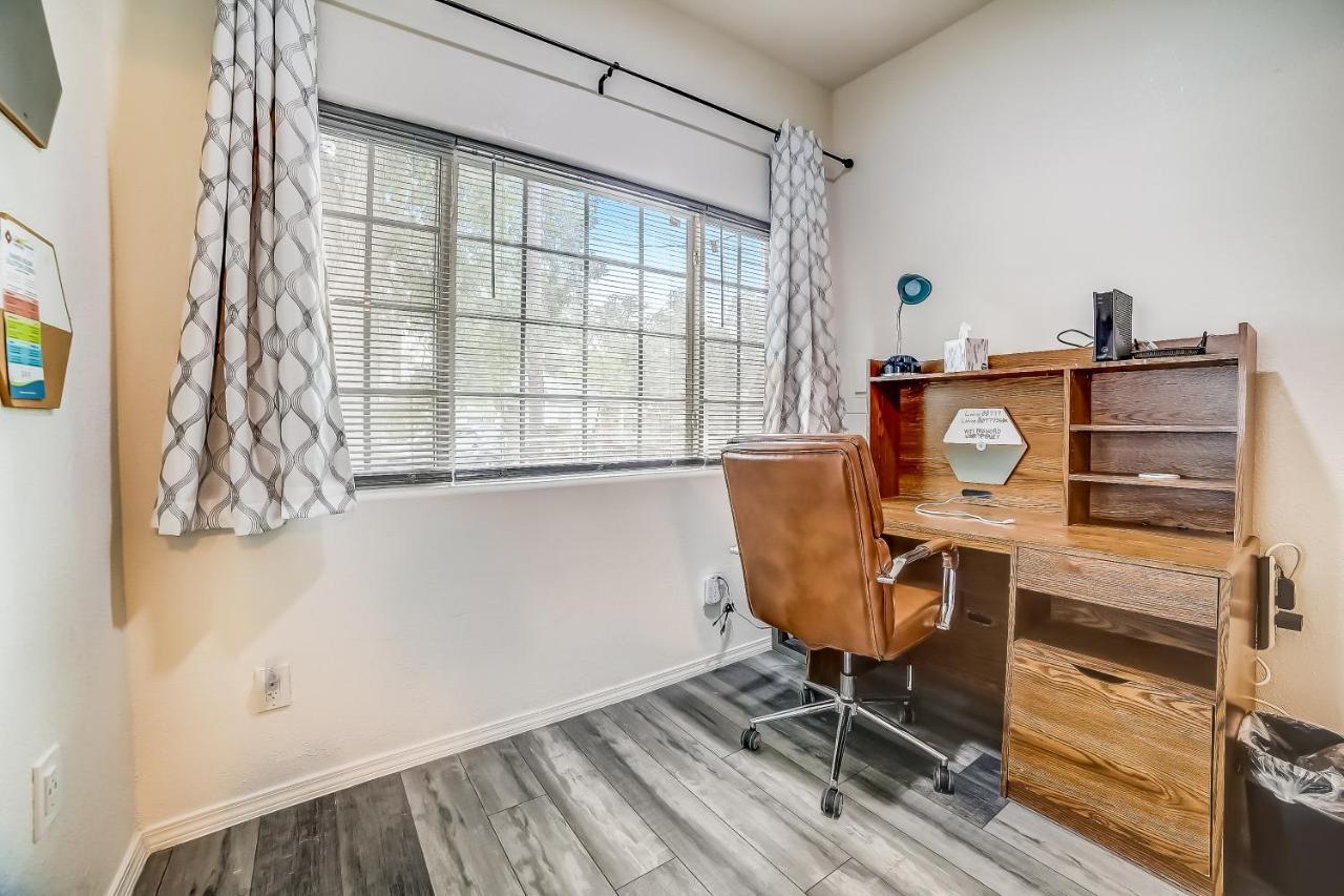 Midtown Modern Farmhouse サンアントニオ エクステリア 写真